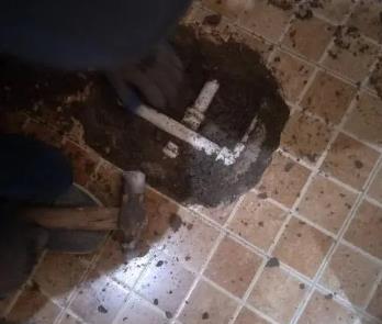 那坡卫生间漏水维修公司为您分享下卫生间渗水如何处理及注意事项